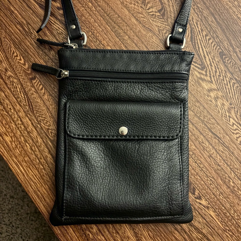 Roots Canada Liberty Pouch Crossbody Bag in Black Pebbled Leather